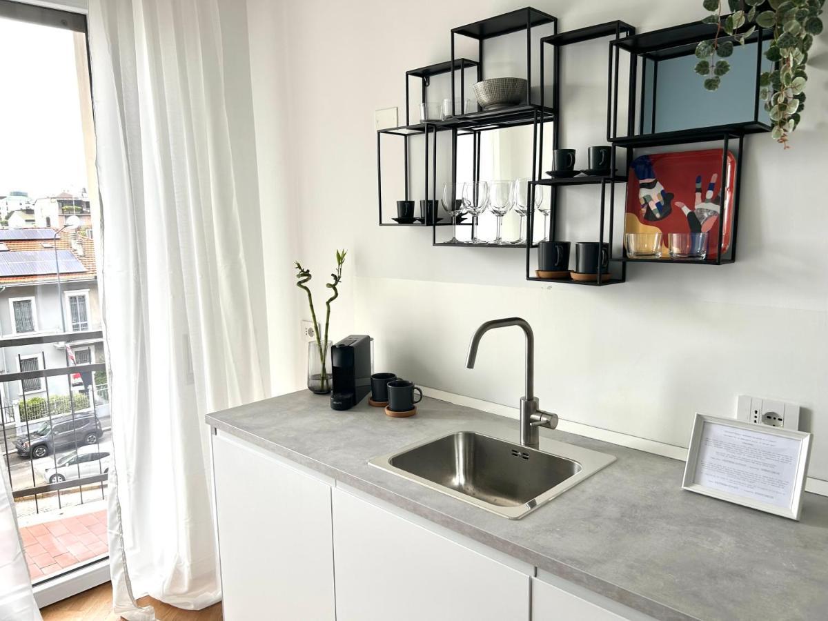 Your Window On The City - Via Gioia Apartment Милано Екстериор снимка