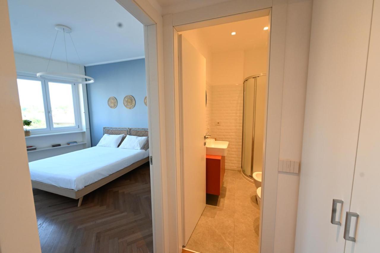 Your Window On The City - Via Gioia Apartment Милано Екстериор снимка